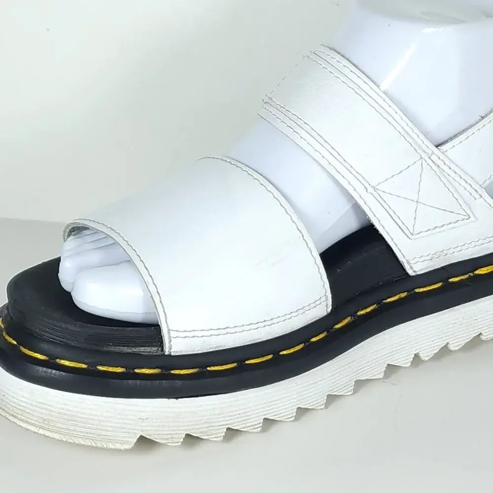 Dr Martens Voss Women's US7 White Hydro Leather Buckle Platform Sandals Shoes - Picture 15 of 16